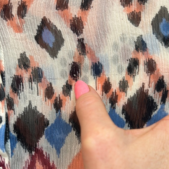 Lucky Brand Tie Front Blouse. Patterned. Size S. - Picture 6 of 7